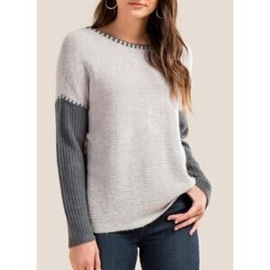 NWOT Alya super soft open V back sweater M